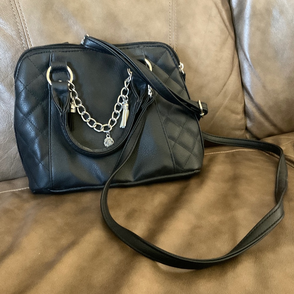 👛 Claire’s mini black purse